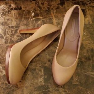 Banana Republic nude heels